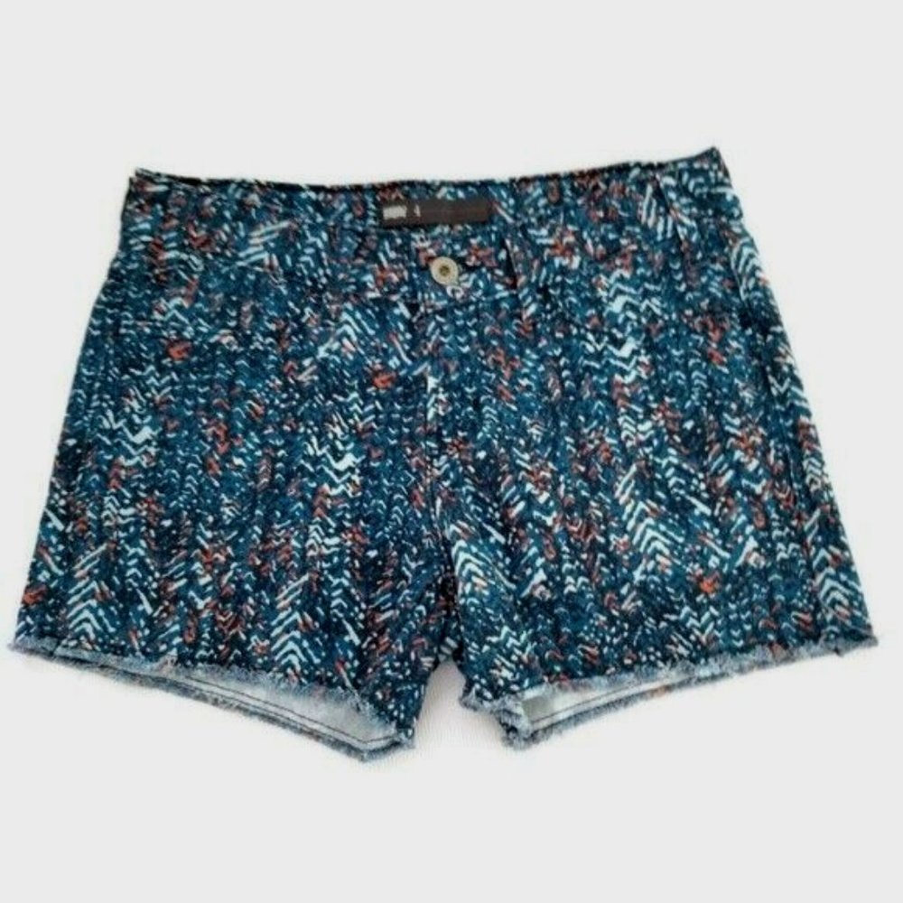 Levi's Shorts Womens 4 Blue Print Fray Hem Pockets Waist 28